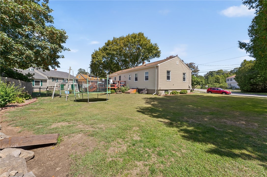 4 Joseph Street Westerly, RI 02891 - Photo 5 of 40
