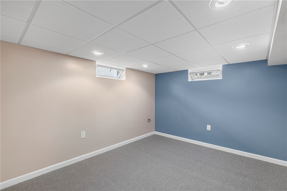 27 Stevens Road Cranston, RI 02910 - Photo 29 of 43