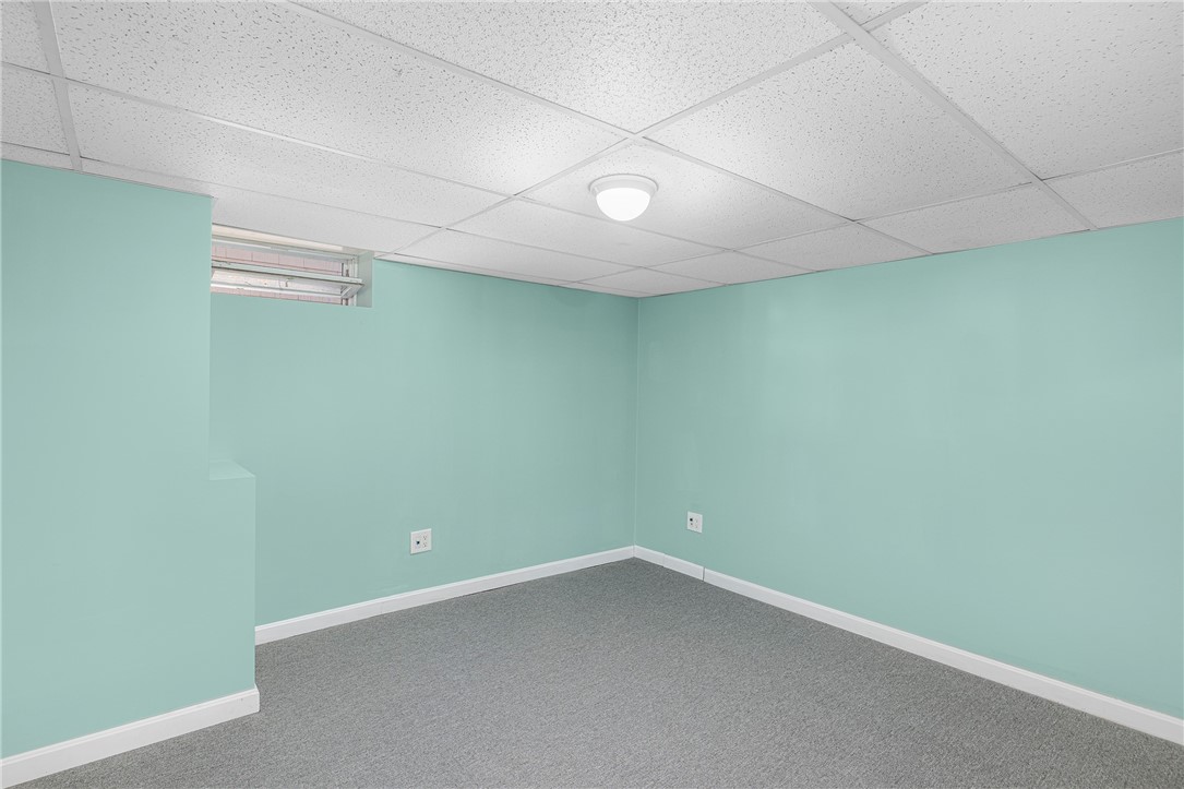 27 Stevens Road Cranston, RI 02910 - Photo 33 of 43