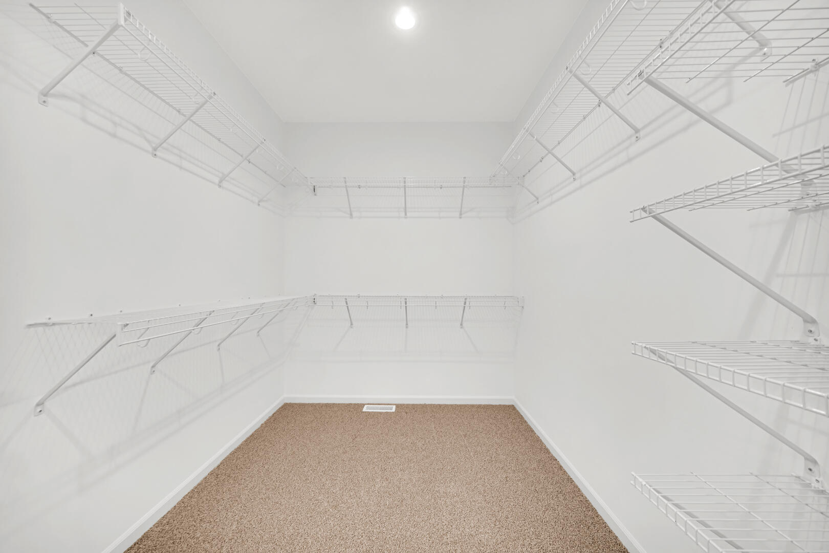 476 Magnolia Lane Chesterton, IN 46304 - Photo 13 of 20 1620x1080