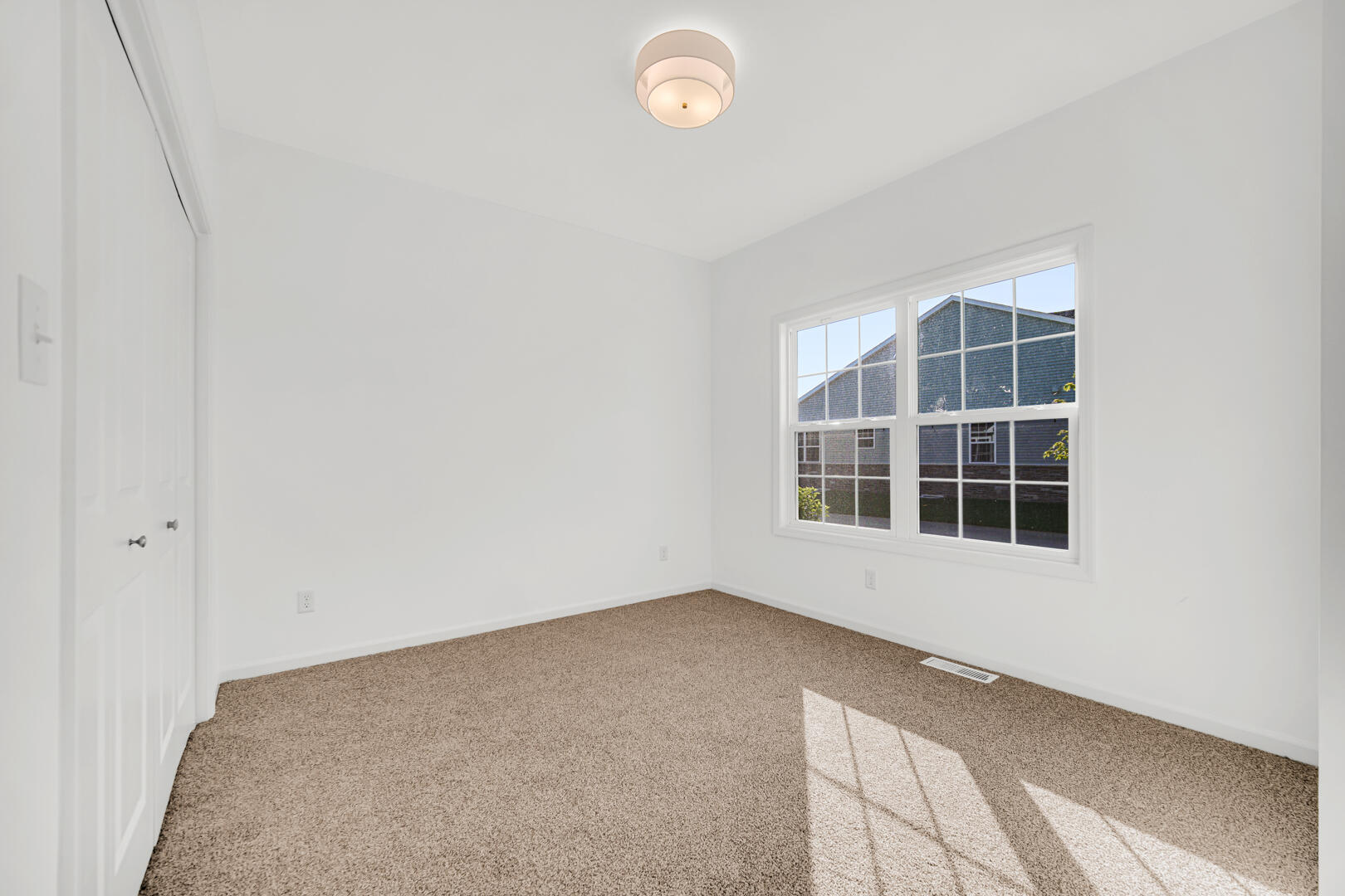 476 Magnolia Lane Chesterton, IN 46304 - Photo 18 of 20 1620x1080