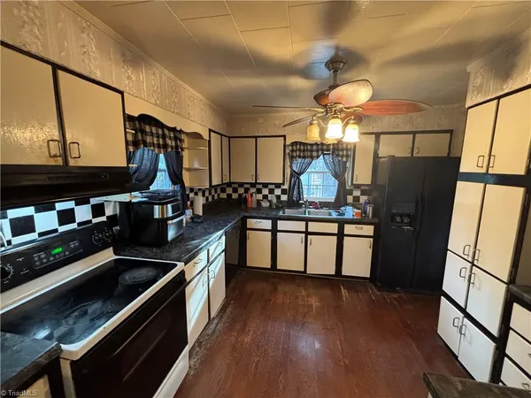 $214,900 | 7323 Shadyside Drive, Summerfield, NC 27358