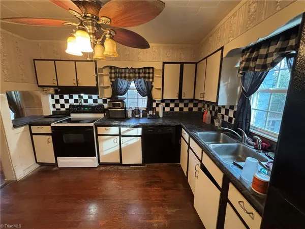 $214,900 | 7323 Shadyside Drive, Summerfield, NC 27358