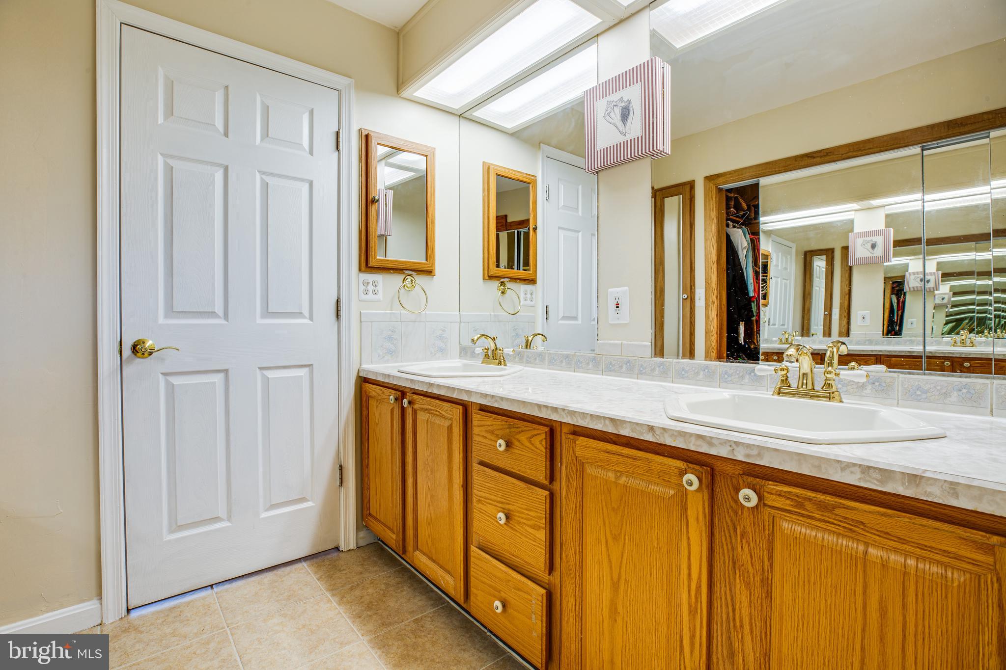 13231 Sillamon Road Goldvein, VA 22720 - Photo 23 of 77 Master Bath