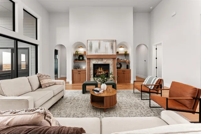 $1,949,900 | 225 East Cheatgrass Court, Boise, ID 83716