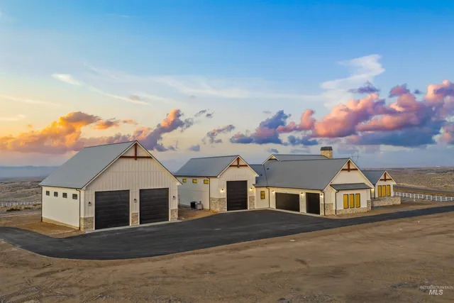 $1,949,900 | 225 East Cheatgrass Court, Boise, ID 83716