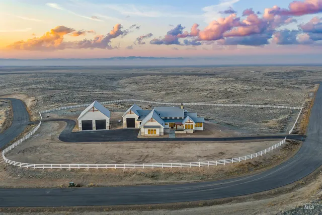 $1,949,900 | 225 East Cheatgrass Court, Boise, ID 83716