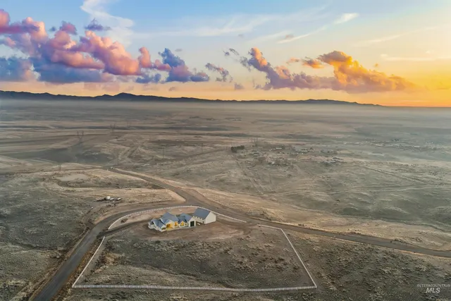 $1,949,900 | 225 East Cheatgrass Court, Boise, ID 83716