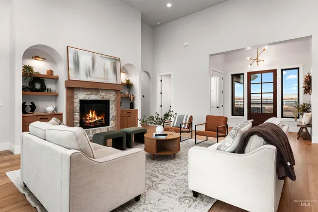 $1,949,900 | 225 East Cheatgrass Court, Boise, ID 83716