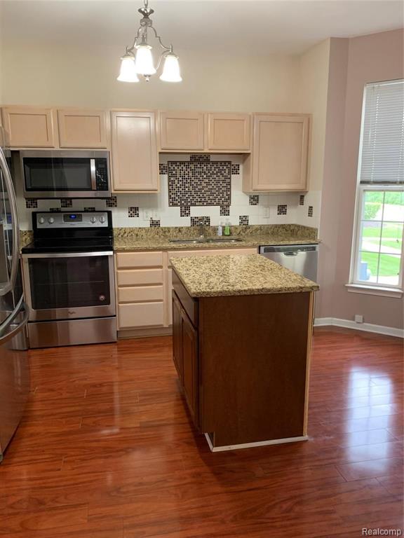 41666 Mitchell Road Novi, MI 48377 - Photo 9 of 28