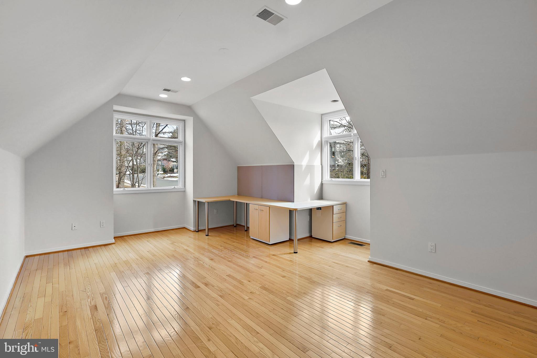 1460 Waterfront Road Reston, VA 20194 - Photo 37 of 63