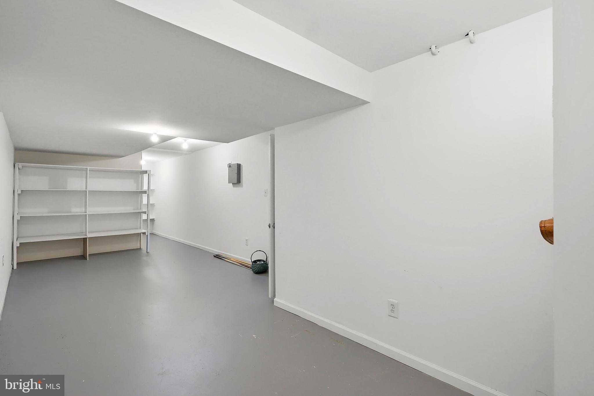 1460 Waterfront Road Reston, VA 20194 - Photo 53 of 63 a view of an empty room