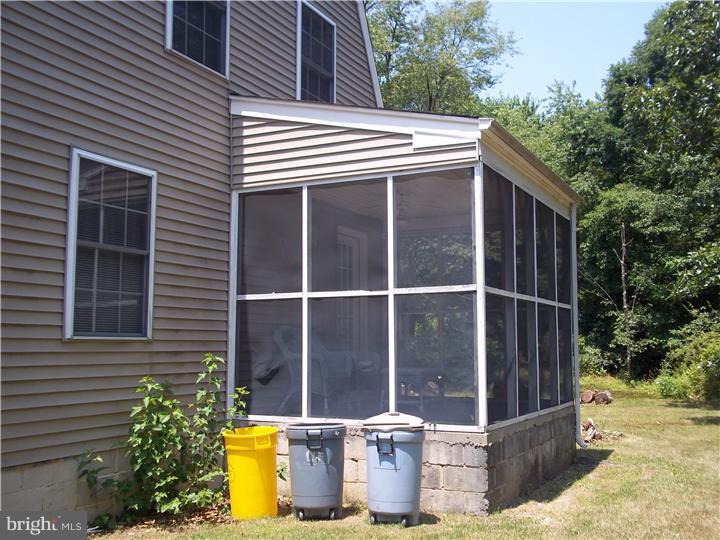 545 Church Road Sicklerville, NJ 08081 - Photo 2 of 11 Sun Room