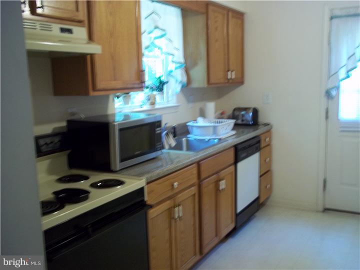 545 Church Road Sicklerville, NJ 08081 - Photo 5 of 11 Kitchen