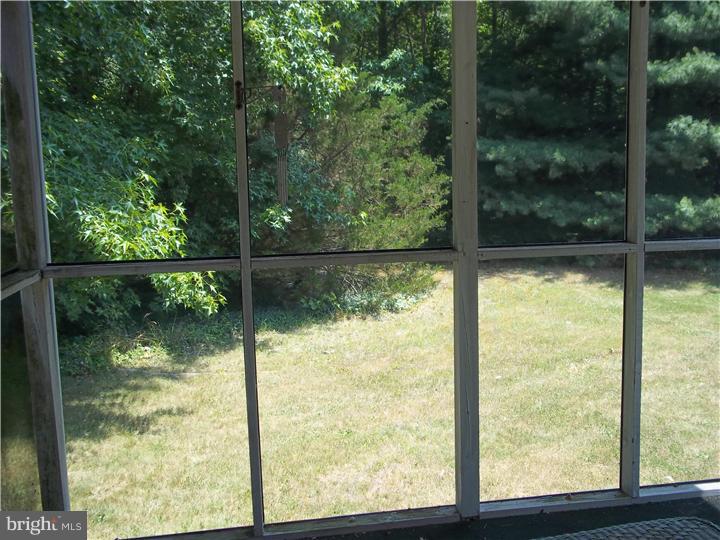 545 Church Road Sicklerville, NJ 08081 - Photo 6 of 11 Sun Room