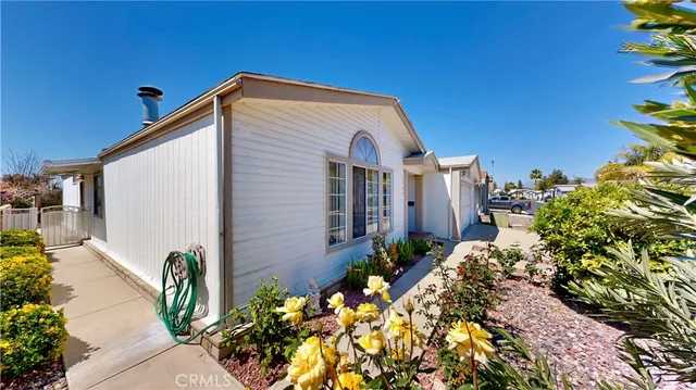 $299,000 | 1457 Martinique Drive, Hemet, CA 92543