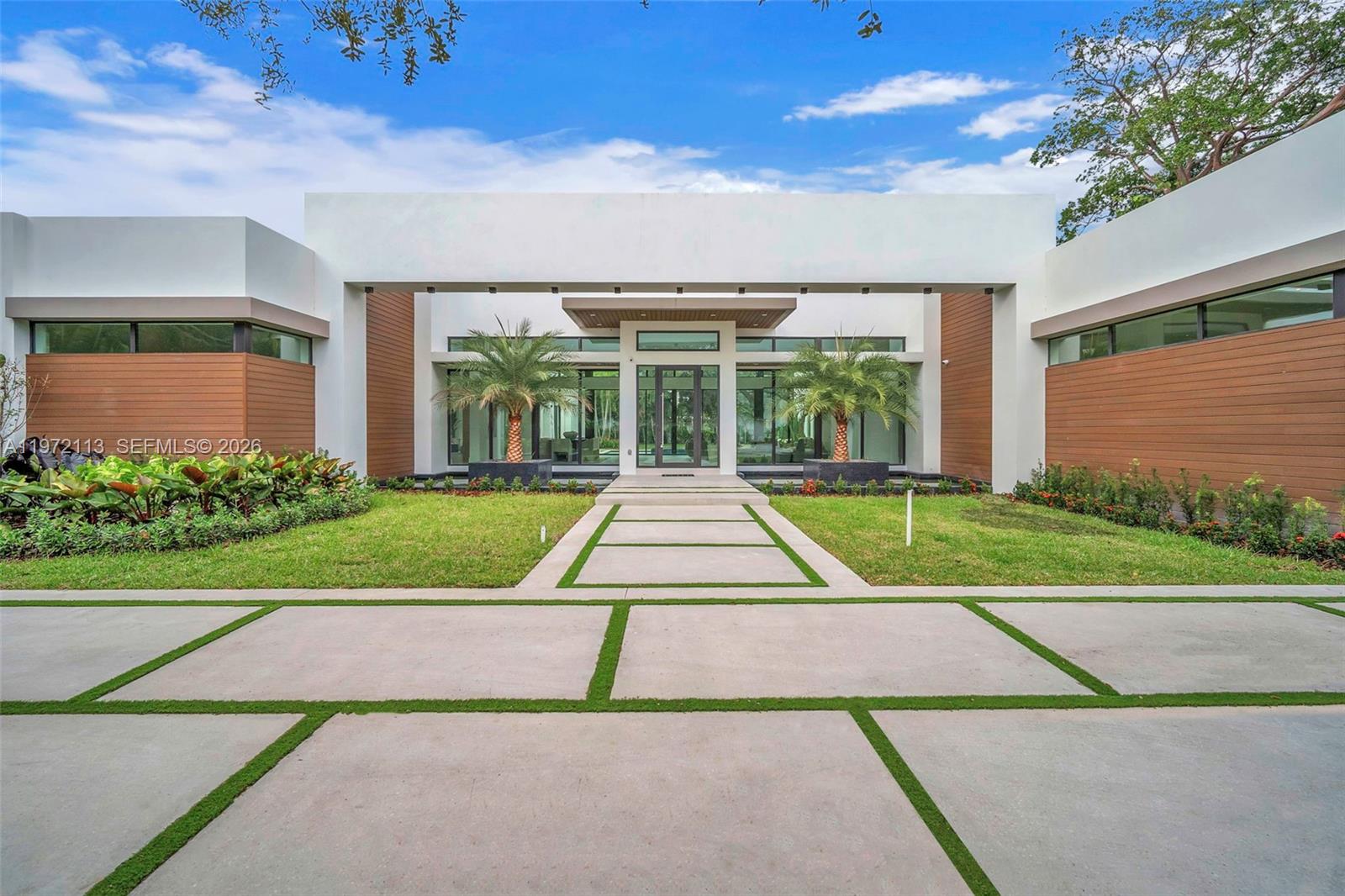 11395 Southwest 88th Avenue Miami, FL 33176 - Photo 1 of 60