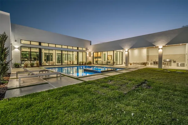 $5,195,000 | 11395 Southwest 88th Avenue, Miami, FL 33176