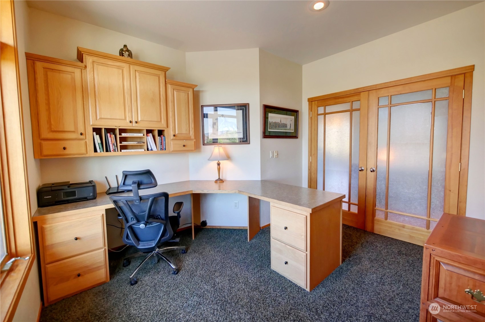20 Blue Heron Lane Riverside, WA 98849 - Photo 15 of 40 a room with table chair and window