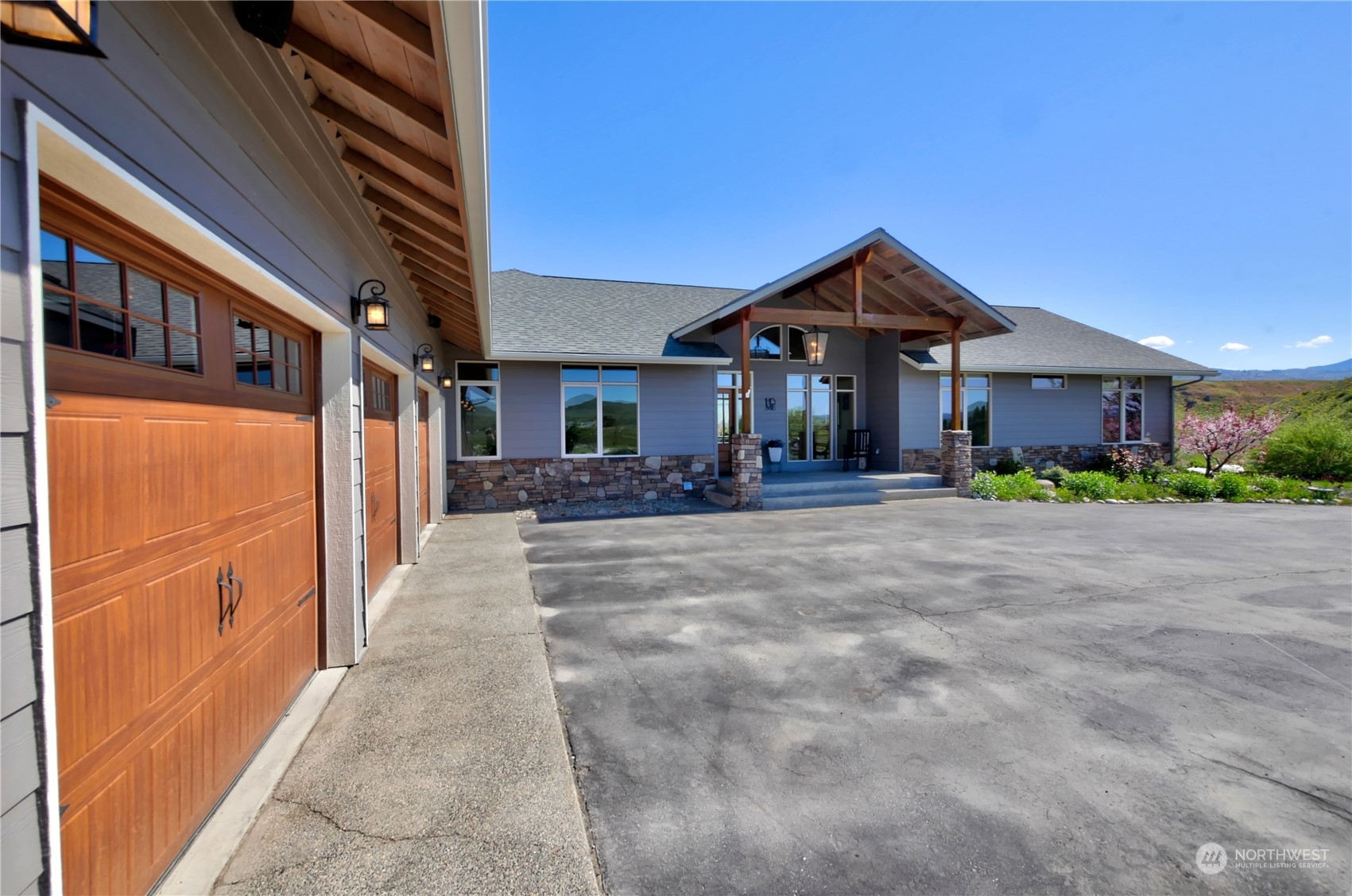 20 Blue Heron Lane Riverside, WA 98849 - Photo 21 of 40 a view of a house with a yard