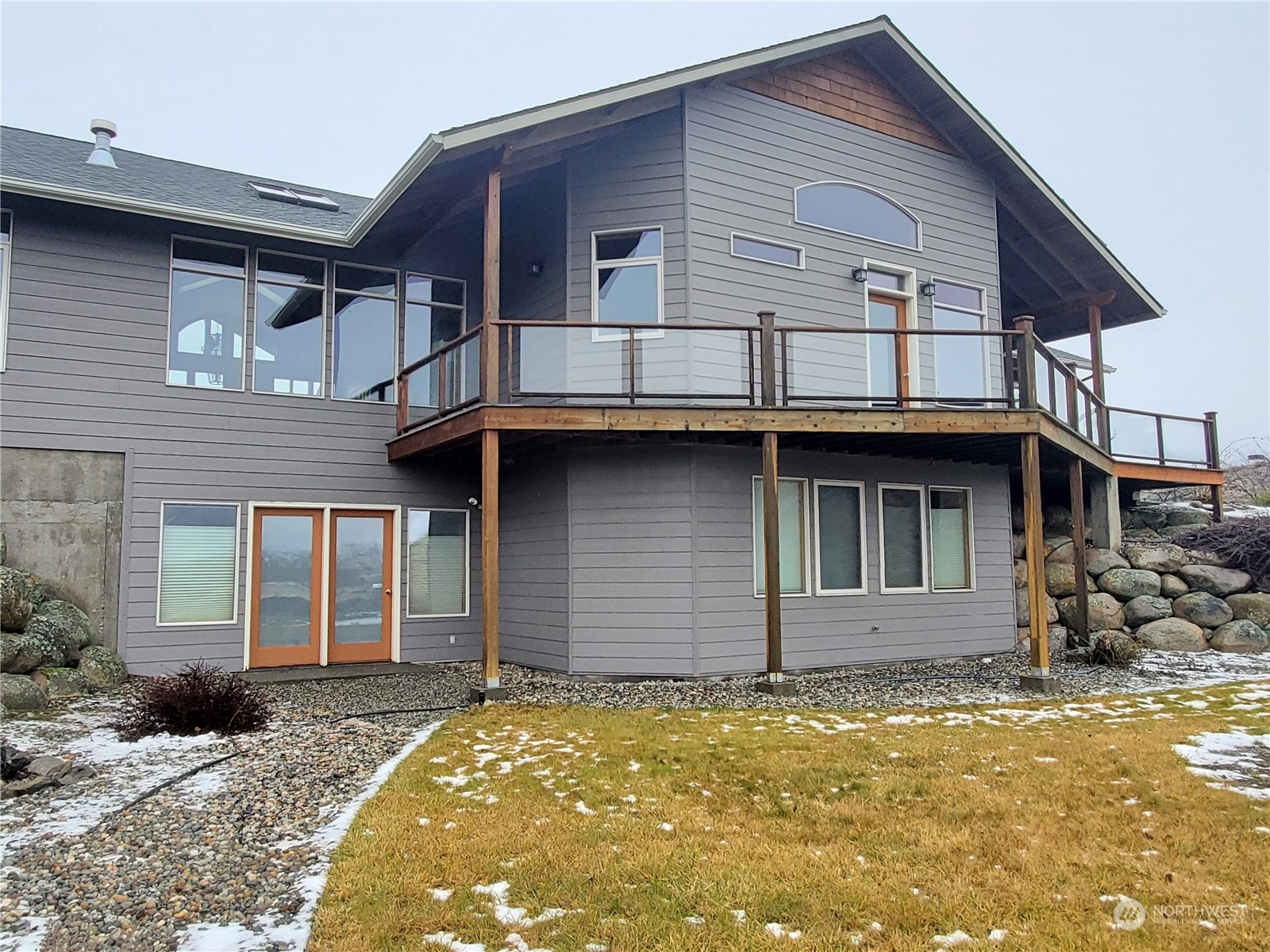 20 Blue Heron Lane Riverside, WA 98849 - Photo 6 of 40 a house that has a lot of windows on it