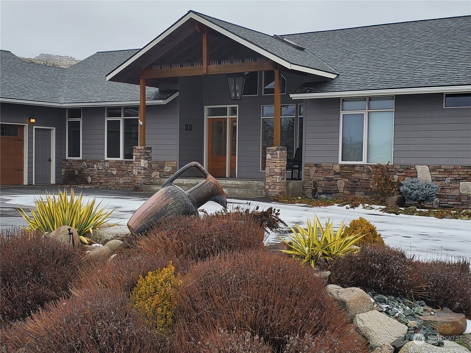 20 Blue Heron Lane Riverside, WA 98849 - Photo 9 of 40 a front view of a house with a yard