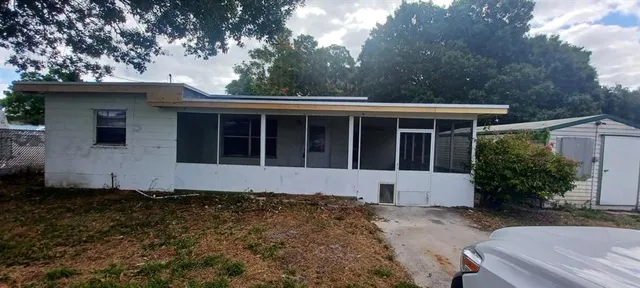 $1,600 | 1810 South 32nd Street, Fort Pierce, FL 34947