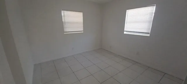 $1,600 | 1810 South 32nd Street, Fort Pierce, FL 34947