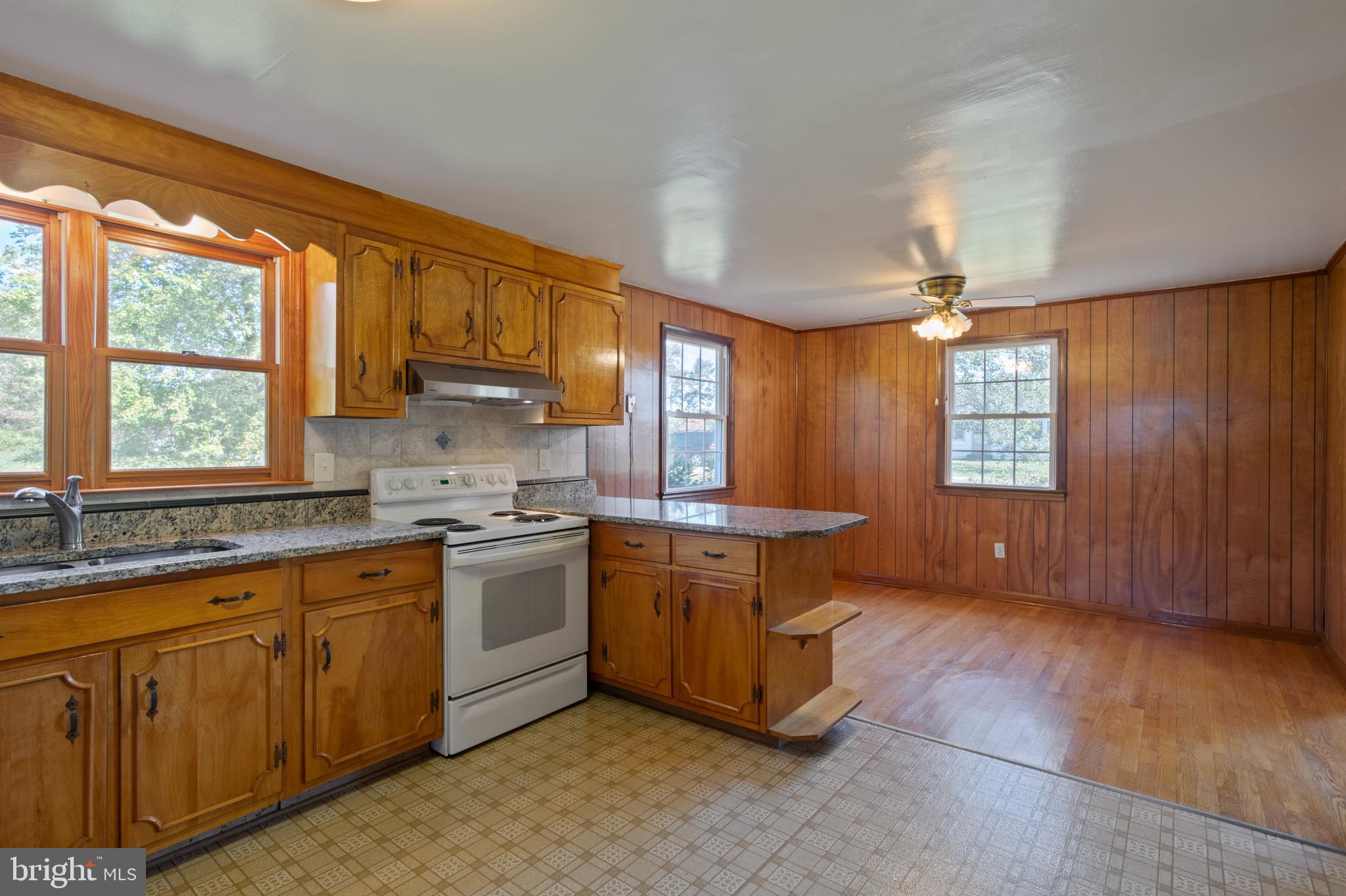 20292 Camp Road Culpeper, VA 22701 - Photo 11 of 42 Kitchen