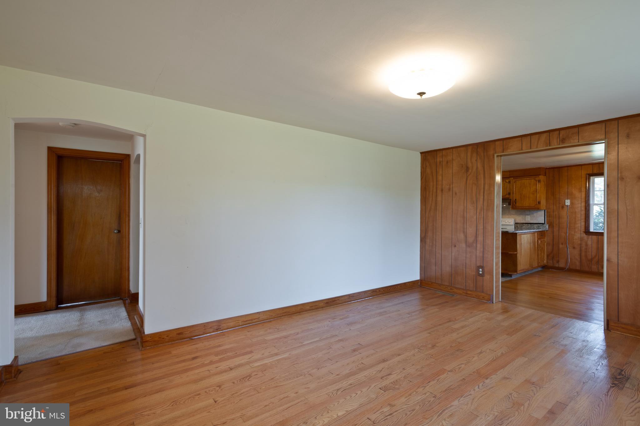 20292 Camp Road Culpeper, VA 22701 - Photo 15 of 42 Living Room