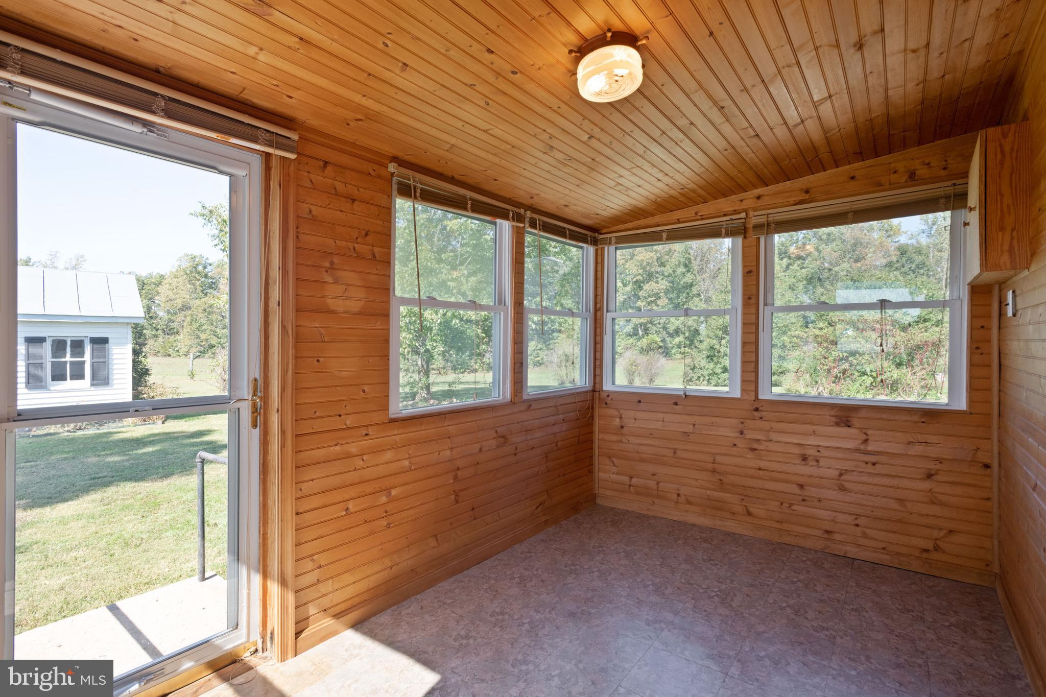 20292 Camp Road Culpeper, VA 22701 - Photo 21 of 42 Sunroom