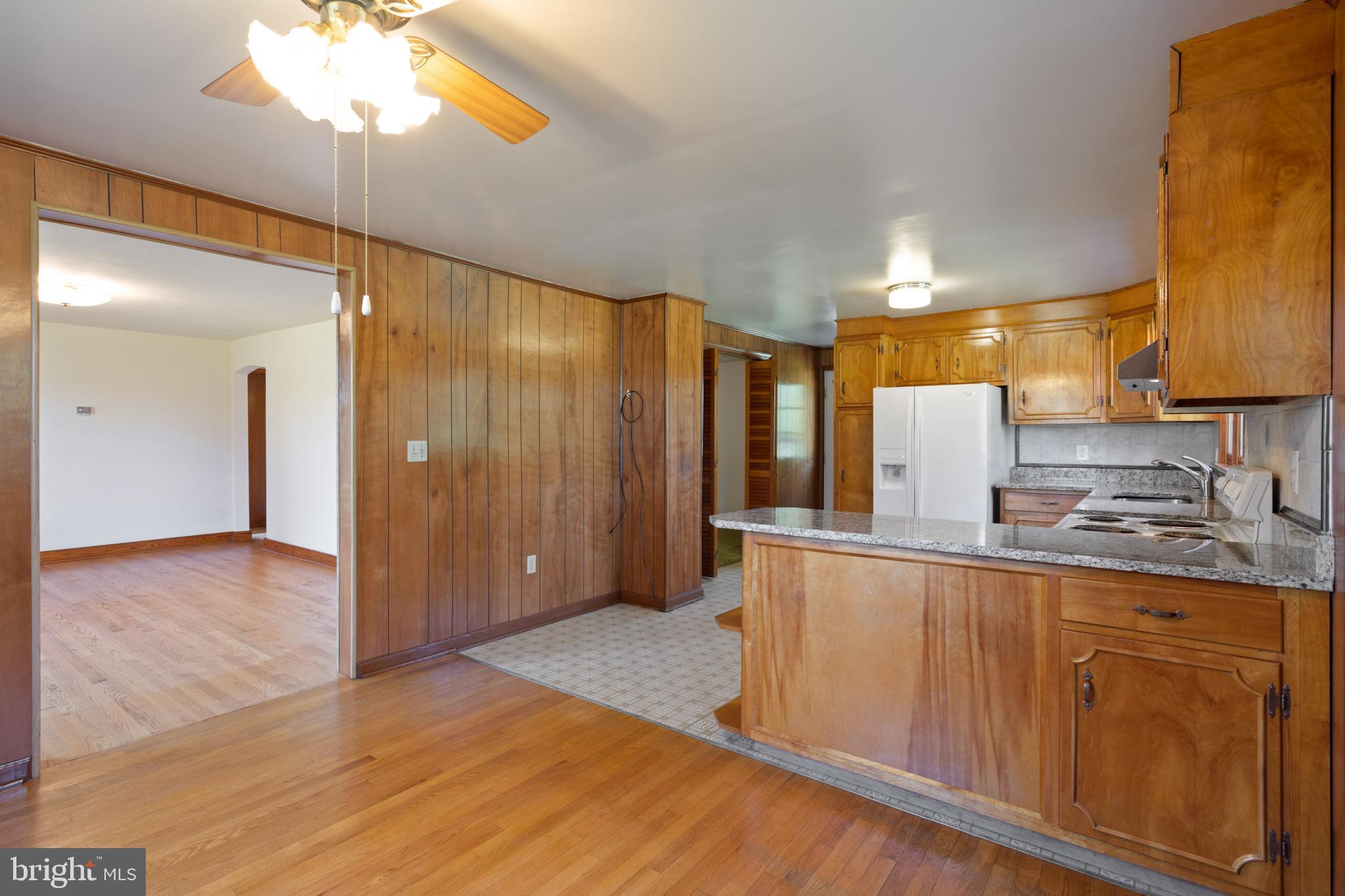 20292 Camp Road Culpeper, VA 22701 - Photo 9 of 42 Kitchen Eating Area