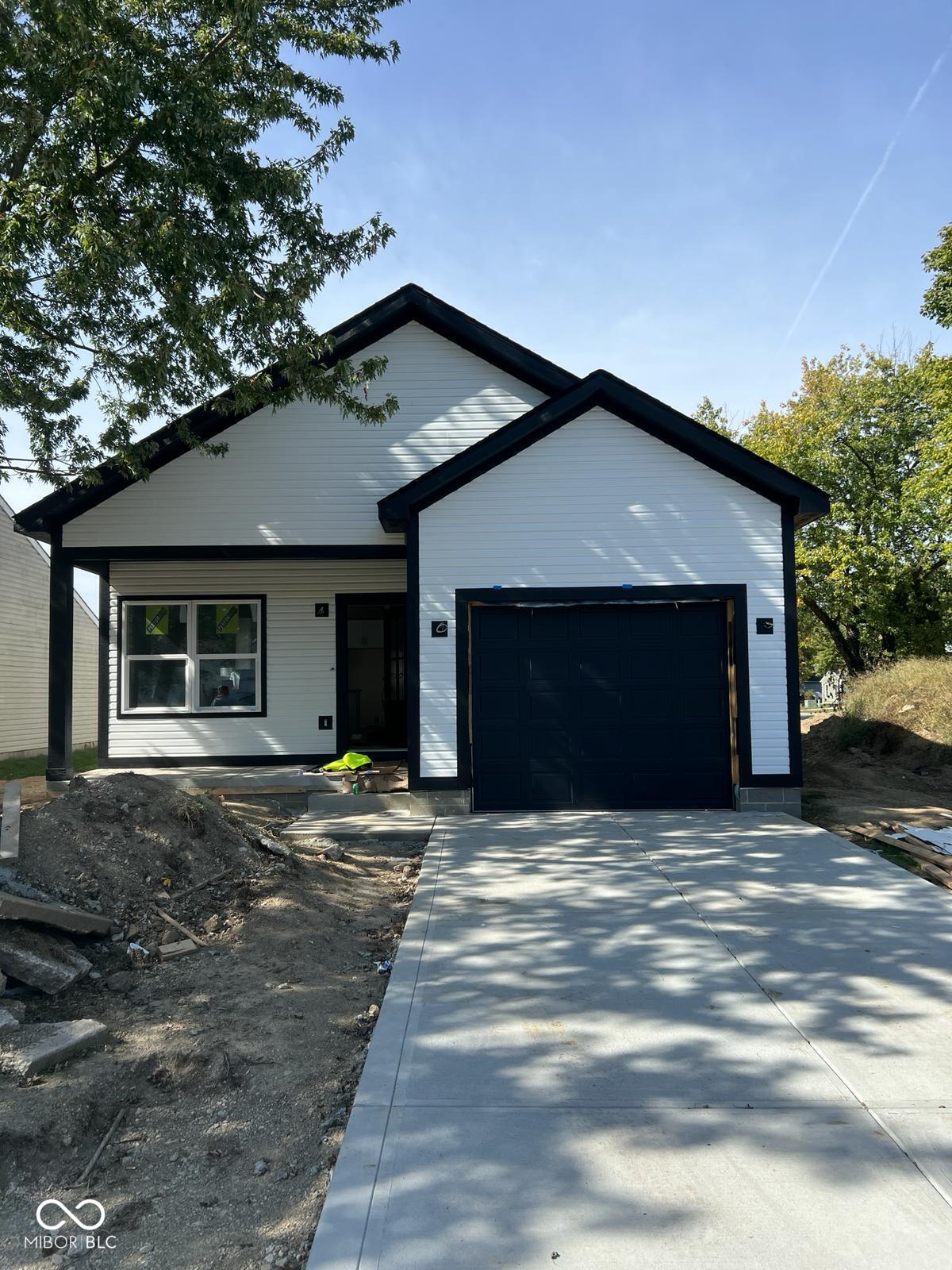 3226 Keystone Lakes Way Indianapolis, IN 46237 - Photo 1 of 32