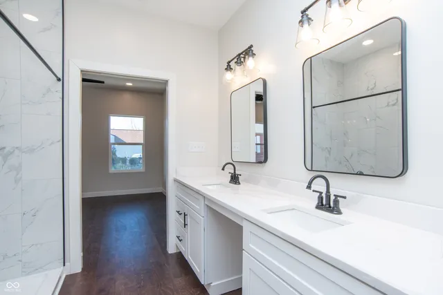 $2,450 | 3226 Keystone Lakes Way, Indianapolis, IN 46237