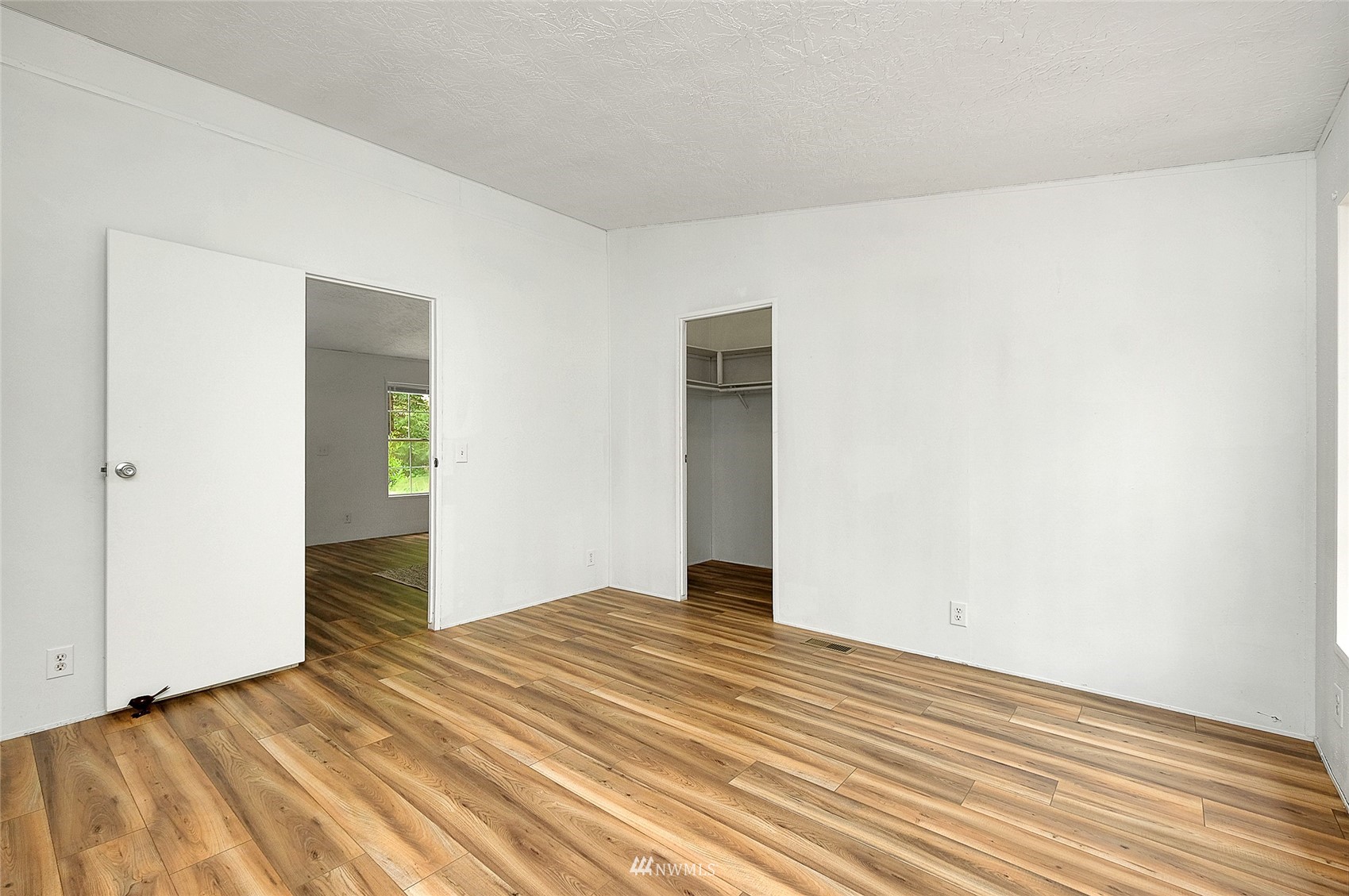 6775 Southeast Mullenix Road Port Orchard, WA 98367 - Photo 22 of 40 Gallery Image 22