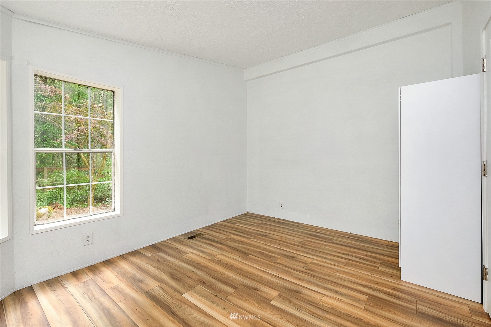 6775 Southeast Mullenix Road Port Orchard, WA 98367 - Photo 25 of 40 Gallery Image 25