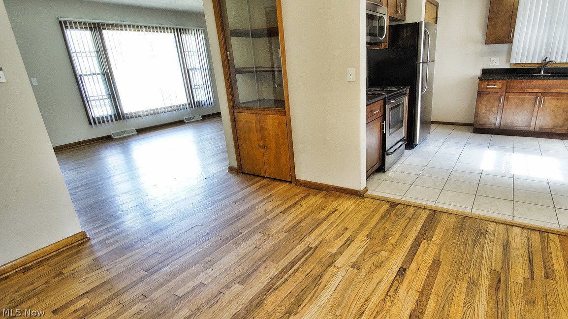 15815 Albion Road Strongsville, OH 44136 - Photo 5 of 13 Gallery Image 5