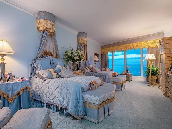 $10,950,000 | 4101 Gulf Shore Boulevard North, Unit 8N, Naples, FL 34103