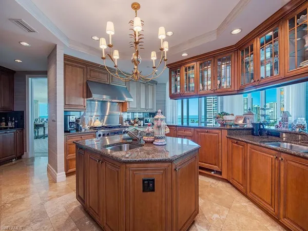 $10,950,000 | 4101 Gulf Shore Boulevard North, Unit 8N, Naples, FL 34103