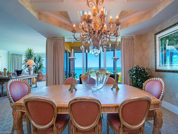 $10,950,000 | 4101 Gulf Shore Boulevard North, Unit 8N, Naples, FL 34103