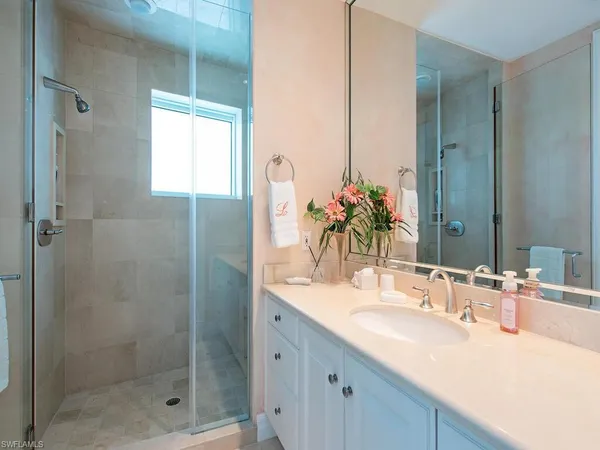 $10,950,000 | 4101 Gulf Shore Boulevard North, Unit 8N, Naples, FL 34103