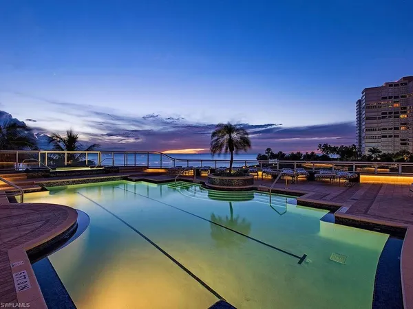 $10,950,000 | 4101 Gulf Shore Boulevard North, Unit 8N, Naples, FL 34103
