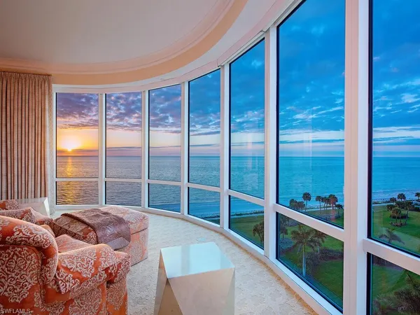 $10,950,000 | 4101 Gulf Shore Boulevard North, Unit 8N, Naples, FL 34103