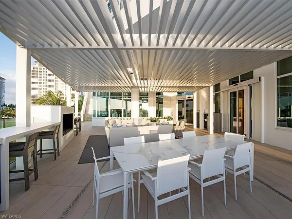 $10,950,000 | 4101 Gulf Shore Boulevard North, Unit 8N, Naples, FL 34103