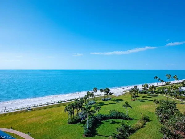 $10,950,000 | 4101 Gulf Shore Boulevard North, Unit 8N, Naples, FL 34103