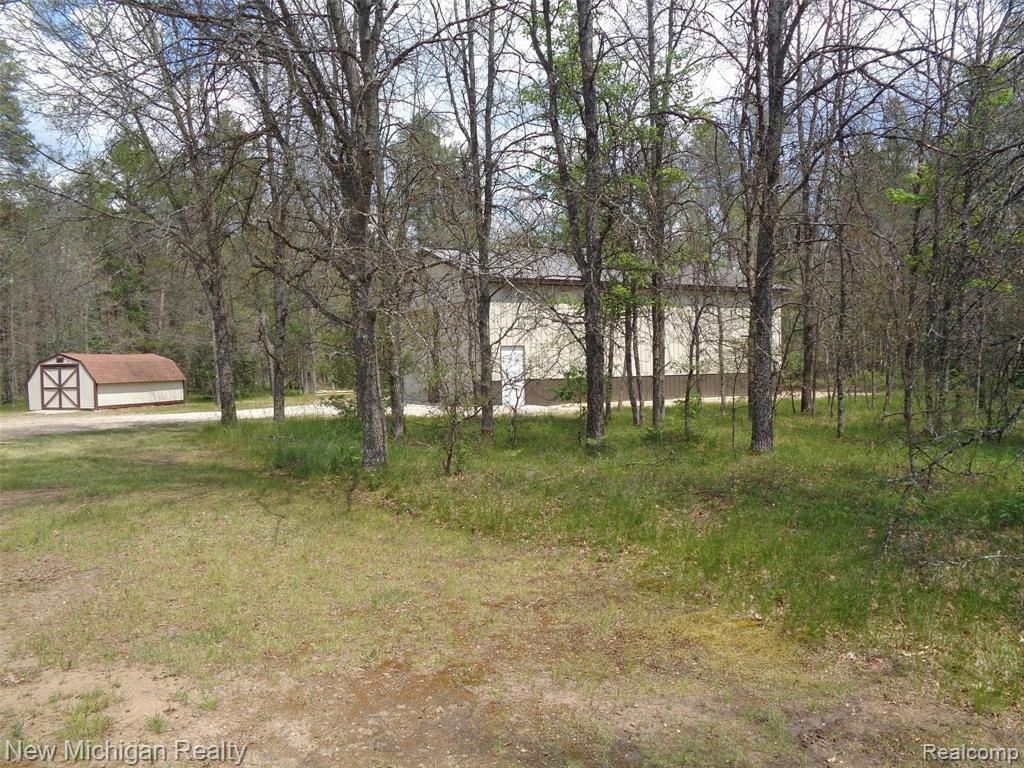 360 East Pioneer Road Roscommon, MI 48653 - Photo 19 of 34