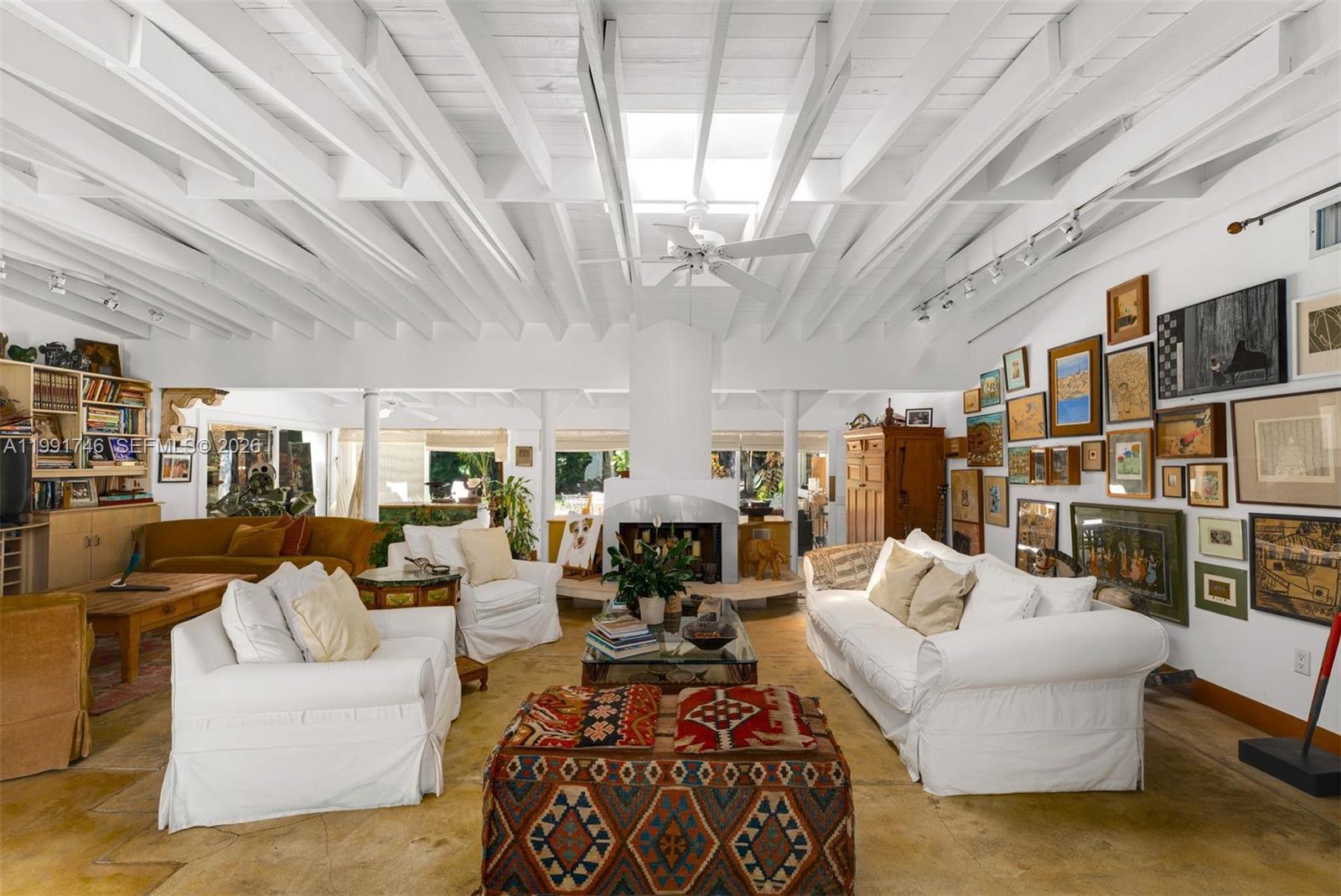 346 Gulf Road Key Biscayne, FL 33149 - Photo 2 of 10