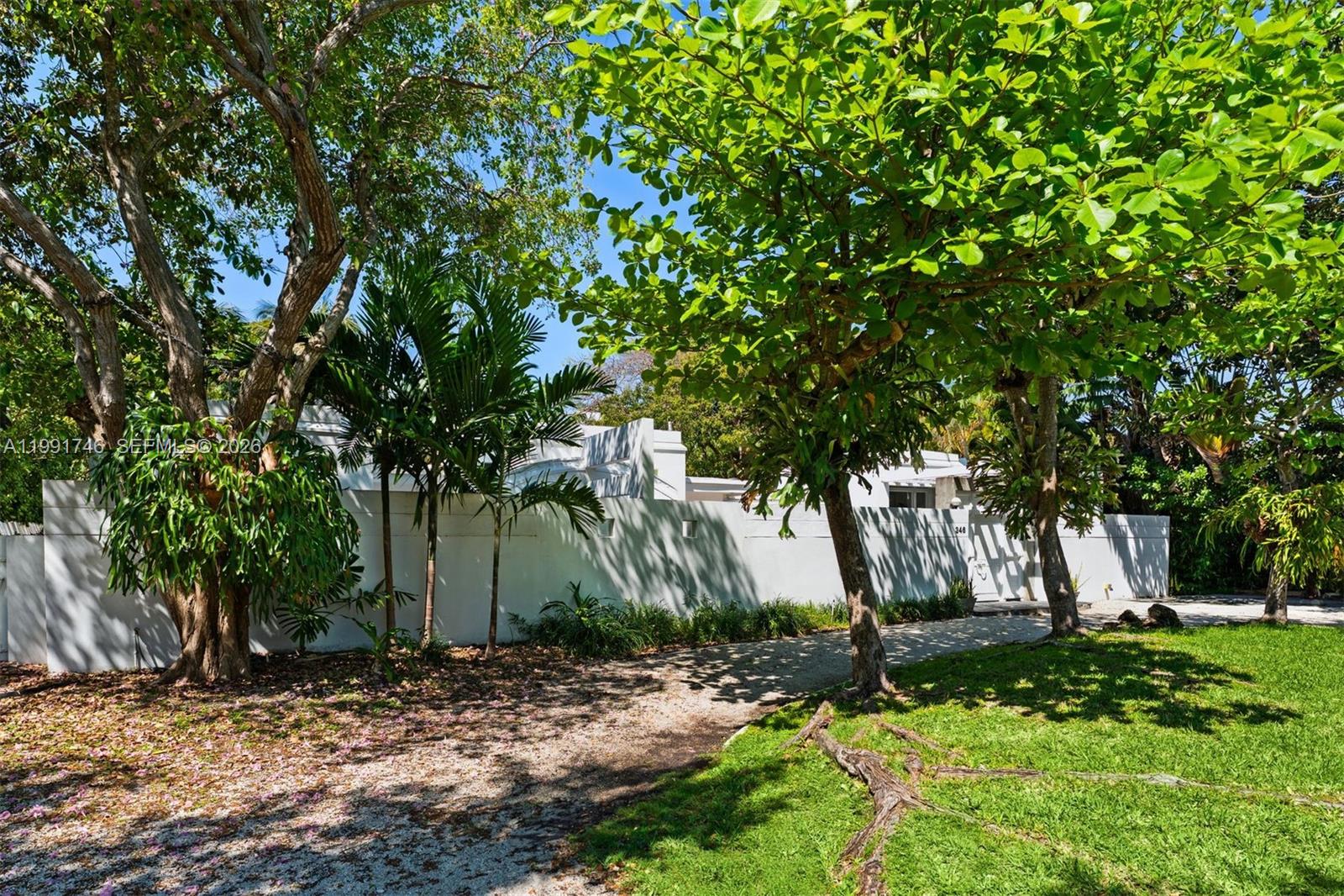 346 Gulf Road Key Biscayne, FL 33149 - Photo 7 of 10