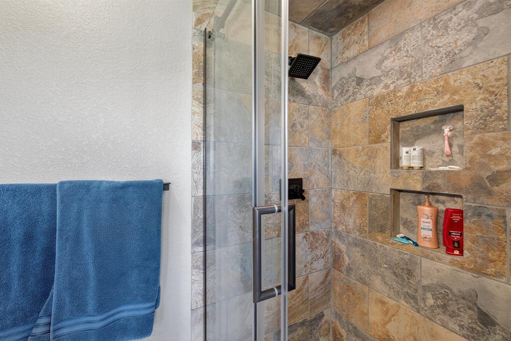 482 Center Hill Road Gainesville, TX 76240 - Photo 14 of 38 a view of water heater room