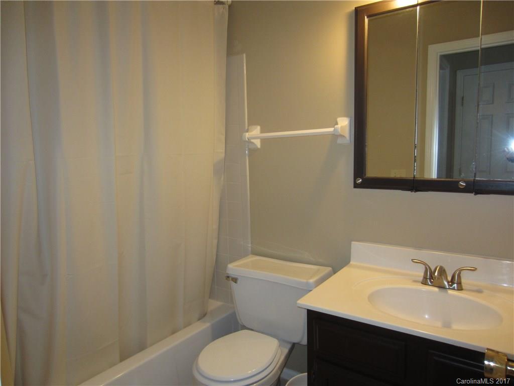 19905 Henderson Road, Unit L Cornelius, NC 28031 - Photo 14 of 23 Gallery Image 14